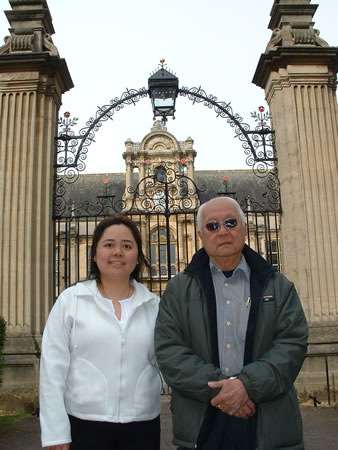 Master Yap and Angela Ang at the University gates. If your name is not down you're not coming in! > Rising Dragon Feng Shui Master Yap and Angela Ang at the University gates. If your name is not down you're not coming in!