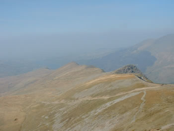After Oxford, we headed for Wales so that Grandmaster Yap could give practical instruction on mountains and the elements of the land. > Rising Dragon Feng Shui After Oxford, we headed for Wales so that Grandmaster Yap could give practical instruction on mountains and the elements of the land.